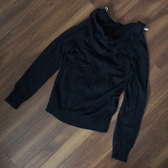 H&M Navy hoodie with zip closure and pockets - Picture 2 of 6